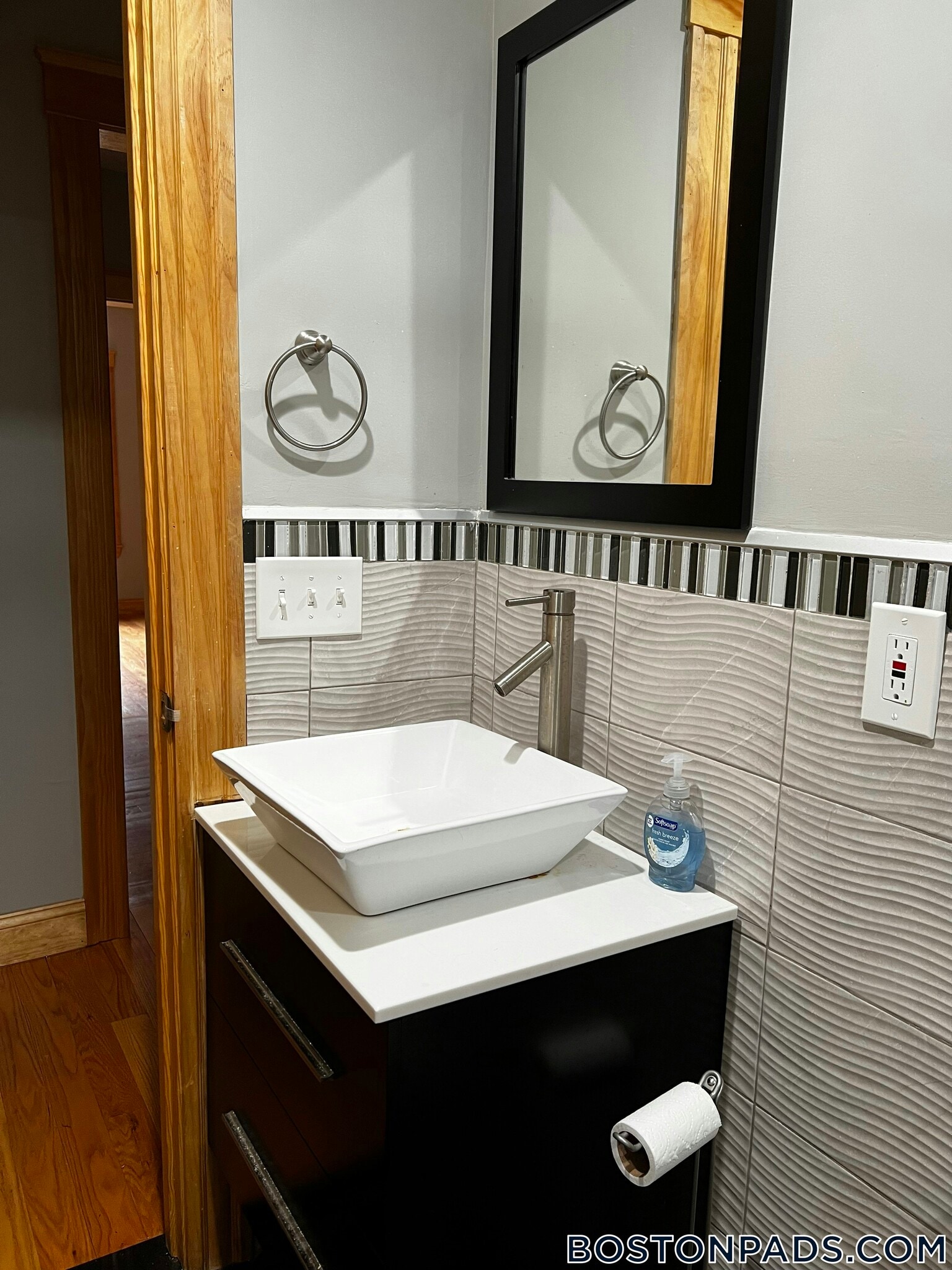 Building Photo - 152 Winchester St