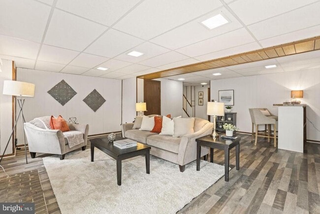 Building Photo - 5823 Berkshire Ct