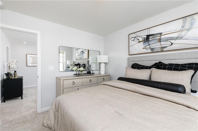 Building Photo - 3085 Cambridge Ml St