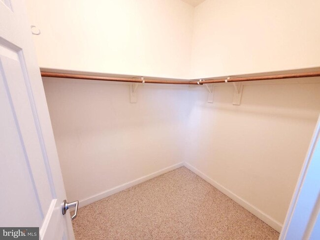 Building Photo - 631 Hurdle Mill Pl