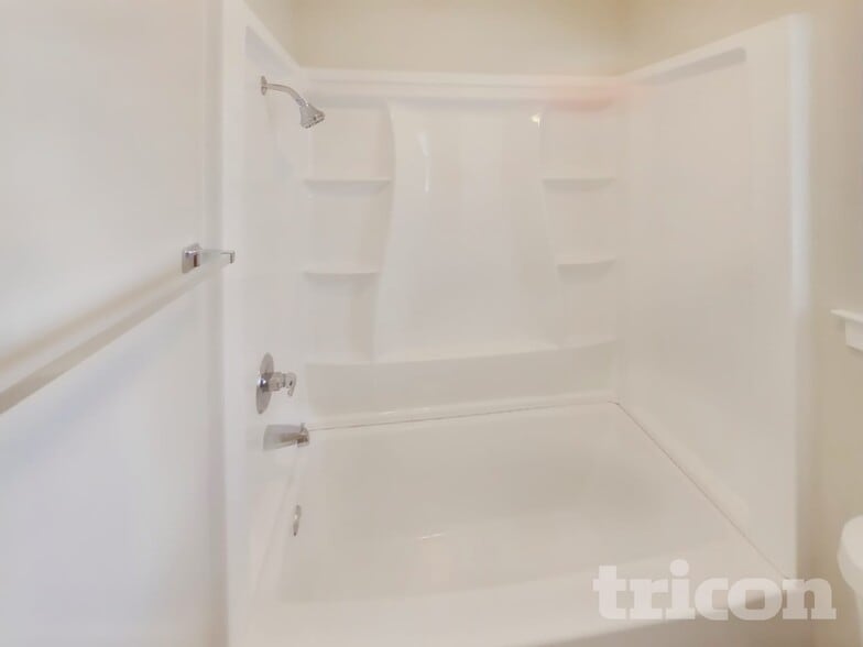 Building Photo - 7761 Grassland Dr