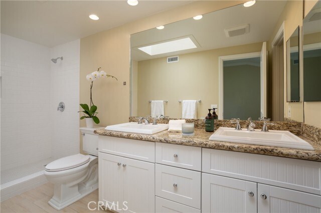Building Photo - 520 Laver Way