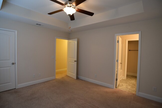 Building Photo - 3 Bed/2.5 Bath Townhome in Richmond Hill