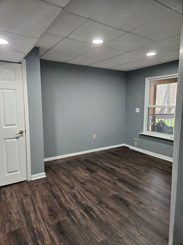 Building Photo - 7403 Old Chapel Dr