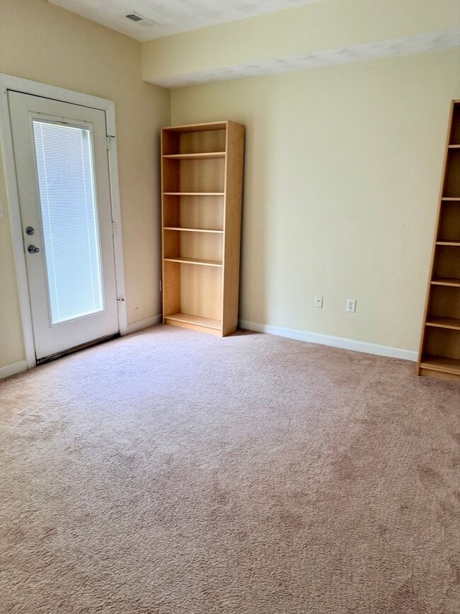Building Photo - Gorgeous 3 story, 3 bed home in Ocean Park!