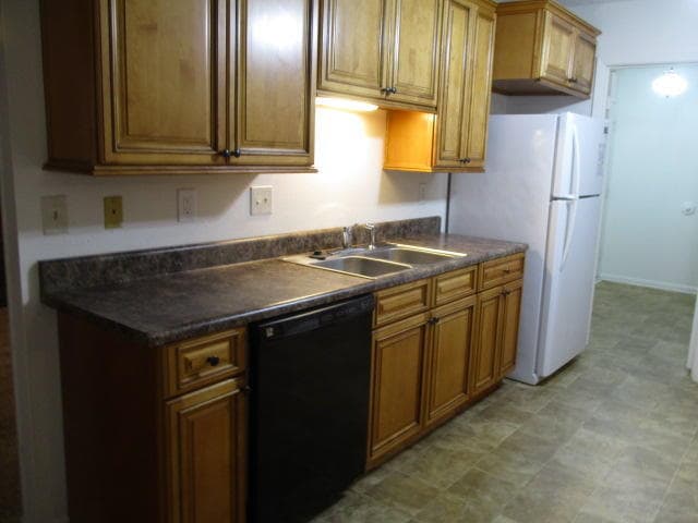 Building Photo - 313 Somerset Dr