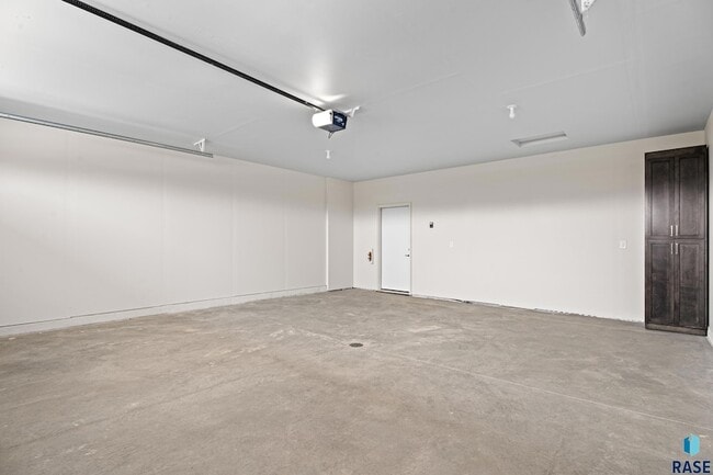 Building Photo - 1109 S Foss Ave