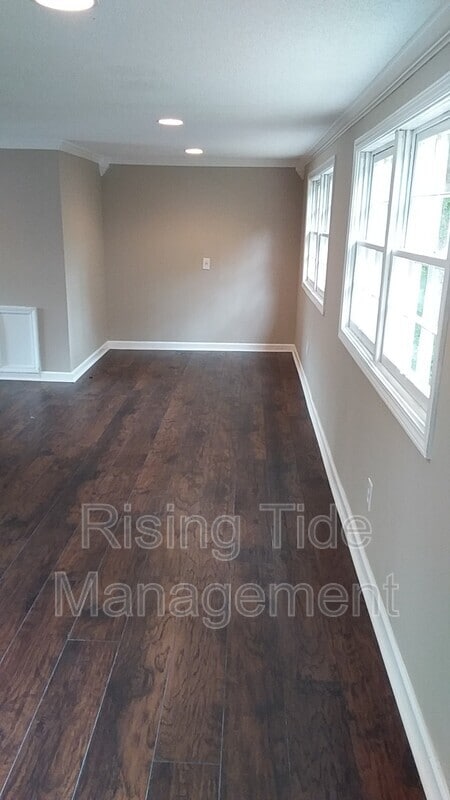 Building Photo - 307 Bessemer Super Hwy