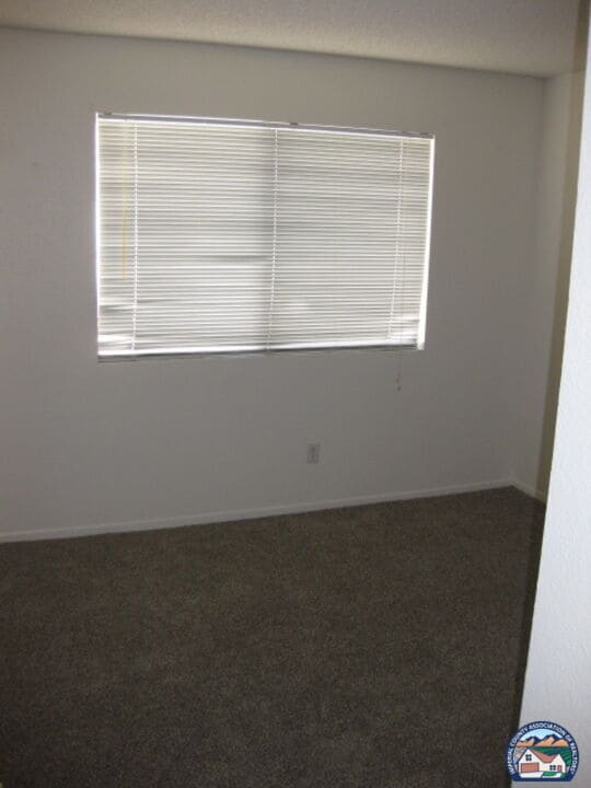 Building Photo - 1100 Rodeo Dr