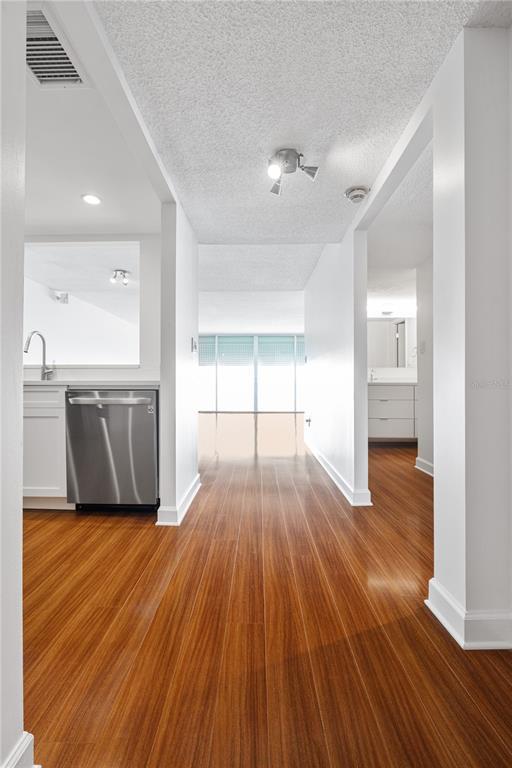 Building Photo - 2611 Bayshore Blvd