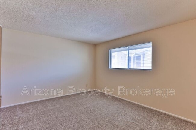 Building Photo - 224 N Macdonald