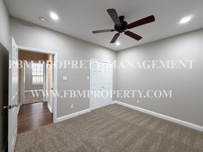 Building Photo - Hidden Creek Townhomes, Unit F - Cozy 2 Bedroom, 1 Bathroom Home in Ennis, TX!