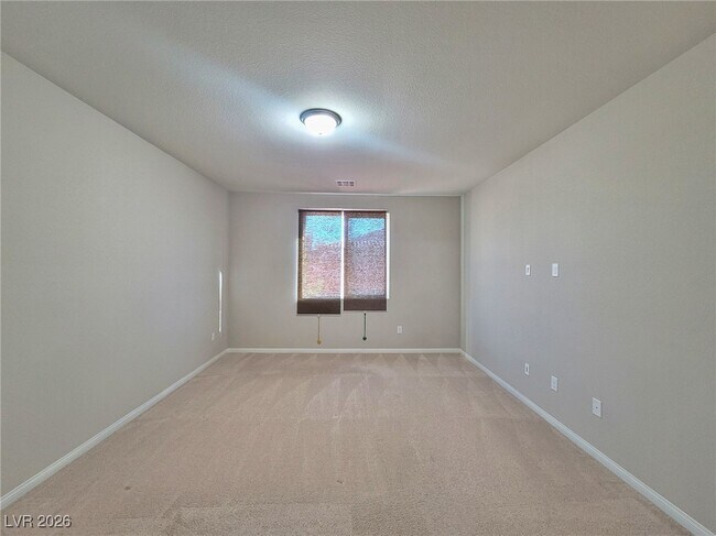 Building Photo - 5652 Redwood St