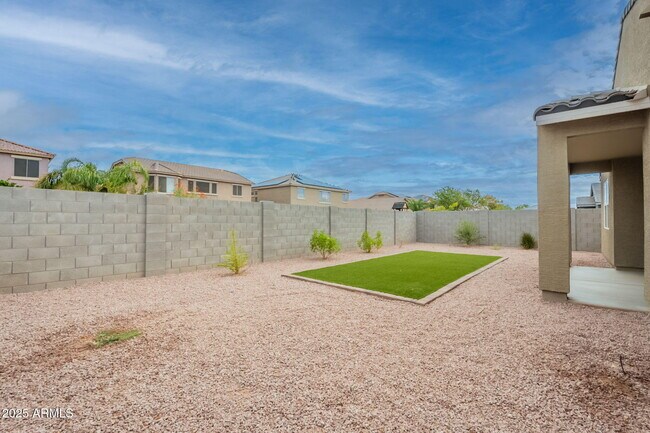 Building Photo - 3104 Bee Trl