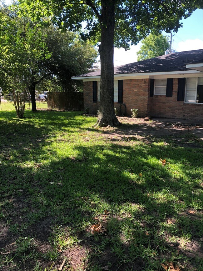 Building Photo - 13426 Conklin Ln