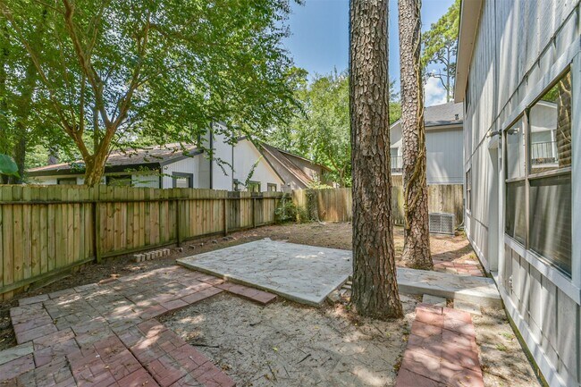 Building Photo - 3 Hedgebell Ct