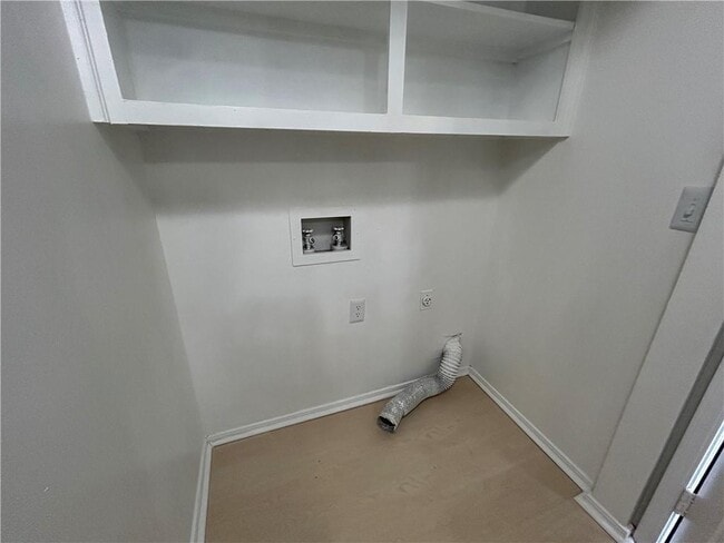 Building Photo - 1379 E Sequoyah Ct