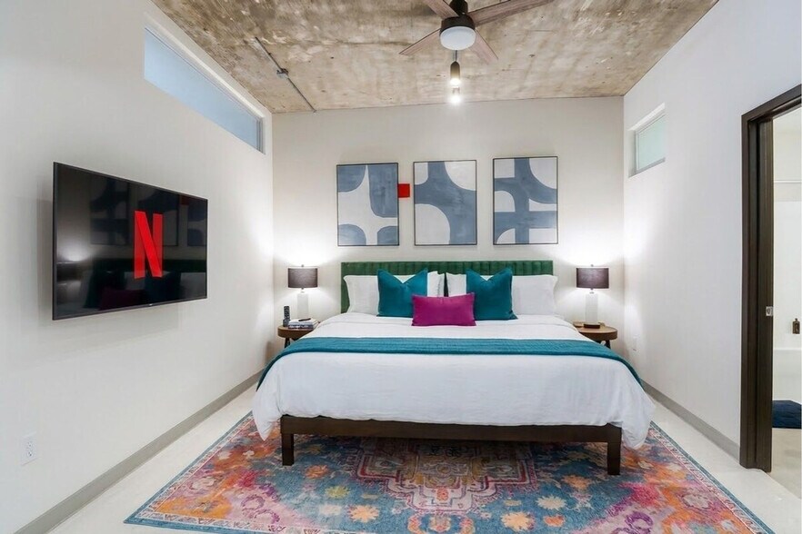 Building Photo - 606 N Washington Ave