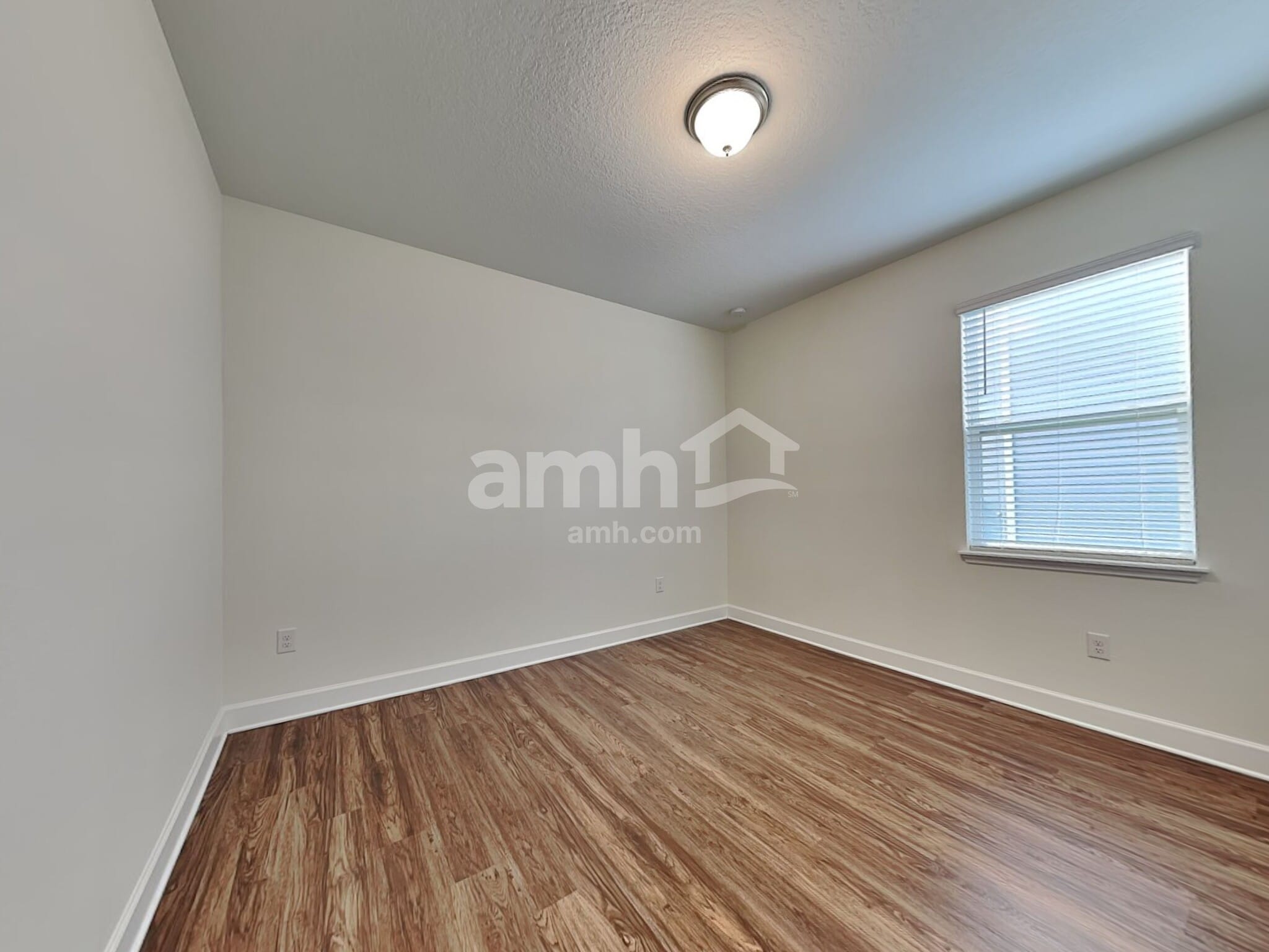 Building Photo - 1067 Walden Pond Dr