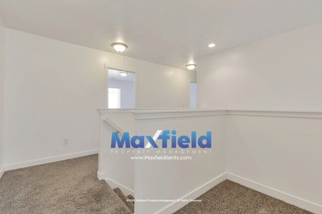 Building Photo - Beautiful Townhouse in Draper - 3 BD 2.5 BA 2 GA - 2250 Square Feet