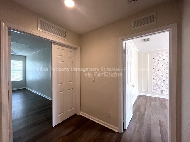 Building Photo - 6786 Aliso Ave