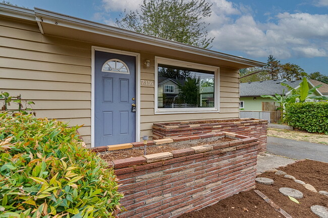 Building Photo - 7316 SE 68th Ave