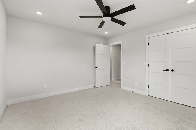 Building Photo - 1830 Momi St