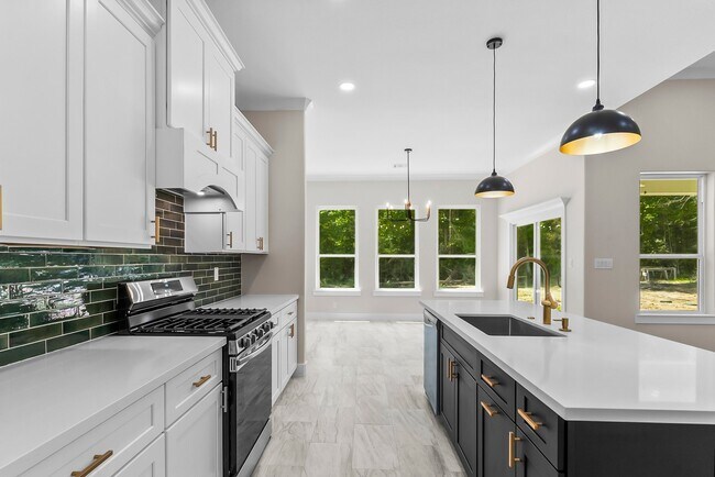 Building Photo - 244 Fawn Dr