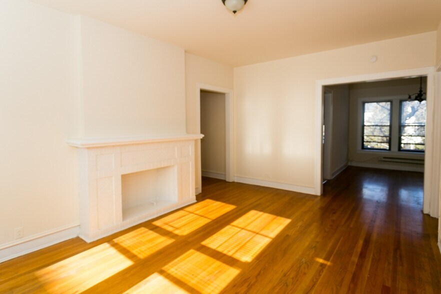 Building Photo - 1312 Oak Ave