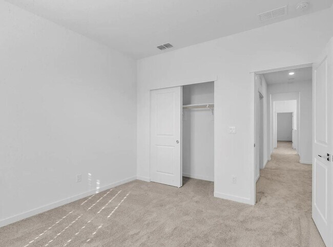 Building Photo - 305 Cinema St