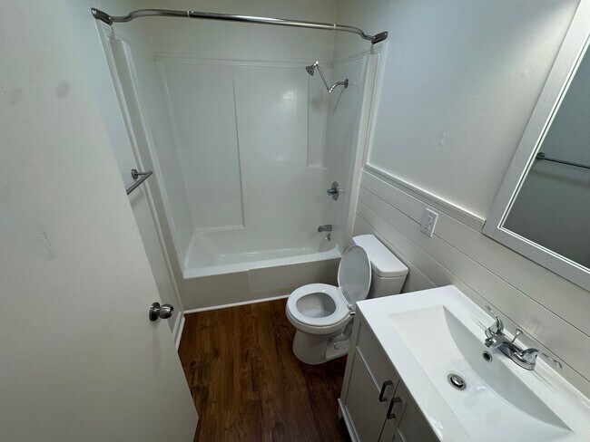 Building Photo - Commanche St Duplex