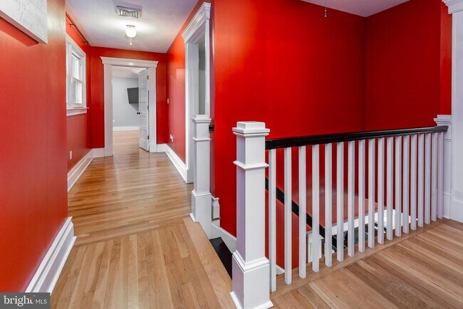 Building Photo - 24 Camelia Ct