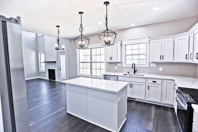 Building Photo - 851 Jersey Dr