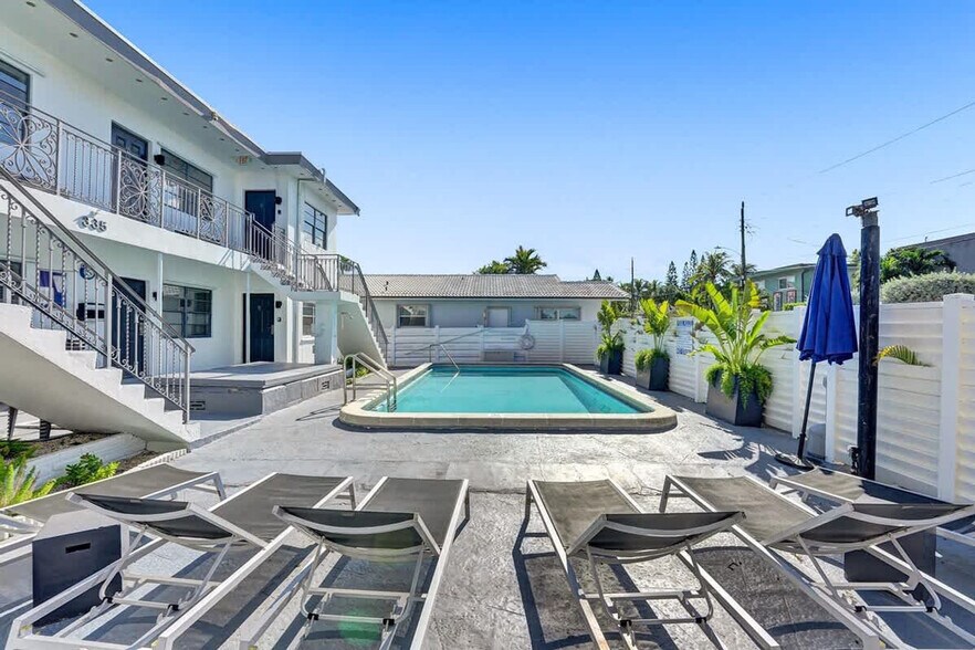 Primary Photo - 335 Desoto St