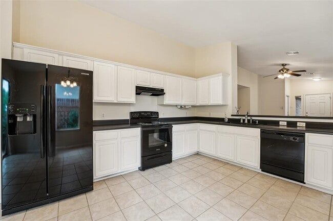 Building Photo - 11201 Canterbury Tales Ln