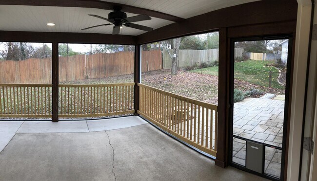 Building Photo - 5616 Jamaica Ln