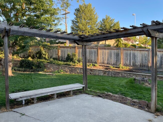 Building Photo - 2193 Penman Ln