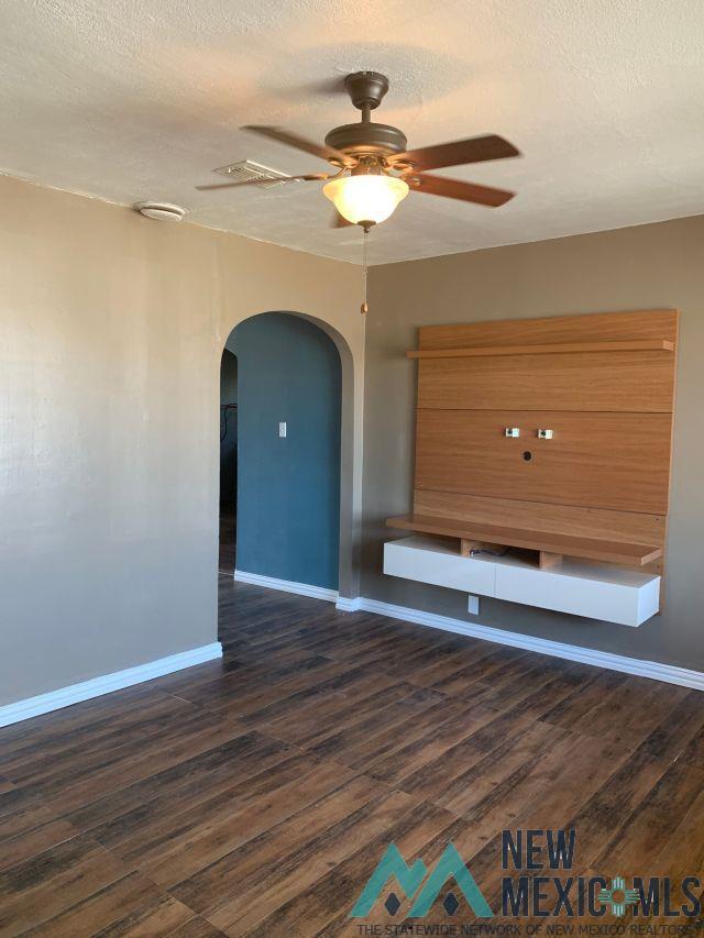 Building Photo - 142 S Indio Ave