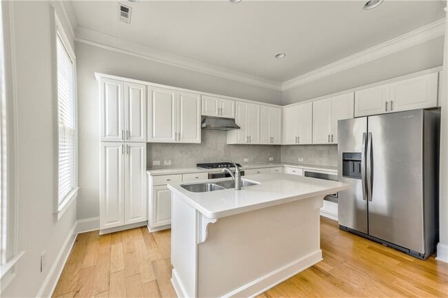 Building Photo - 1642 Canopy Chase NE