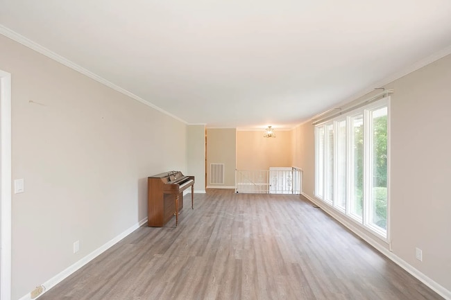 Building Photo - Brentwood Oasis: 3 Bed, 2 Bath Home on 5+ ...