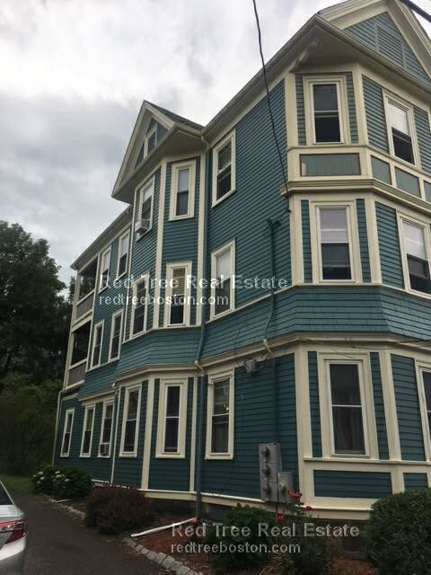 Building Photo - 71 Calumet St