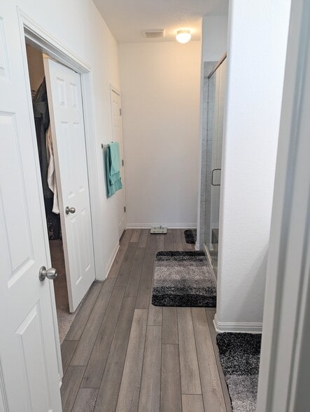 Building Photo - 12815 Gilliland Ln