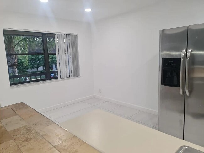 Building Photo - 7714 Tahiti Ln