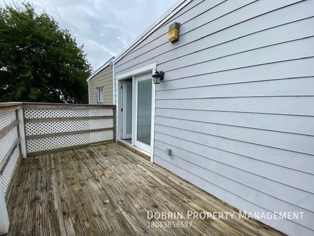 Building Photo - 1322 W Clay St
