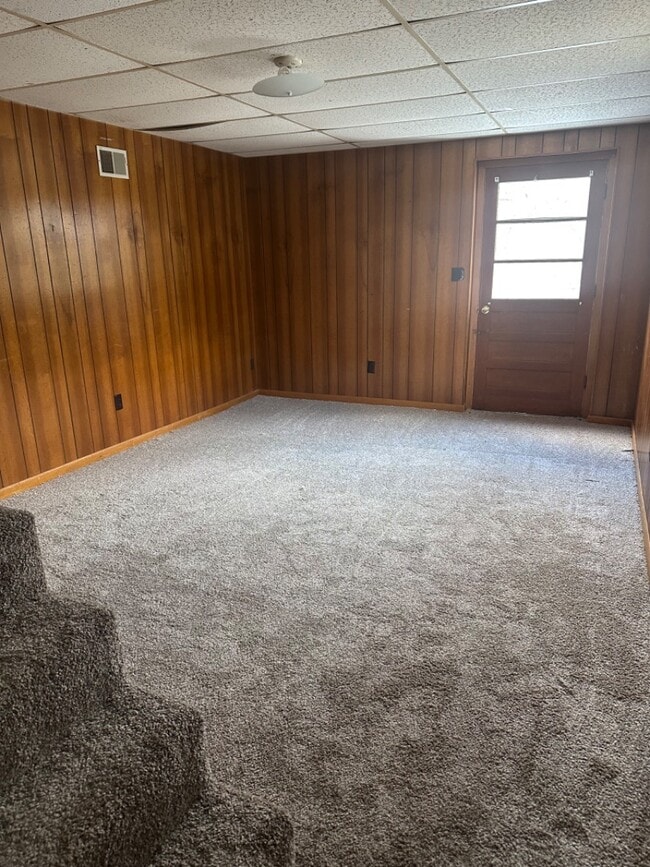 Building Photo - 450 Hutton Ln