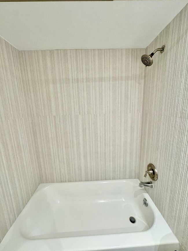 Building Photo - Dr. Phillips 3 Bed 2 Bath For Rent at soug...