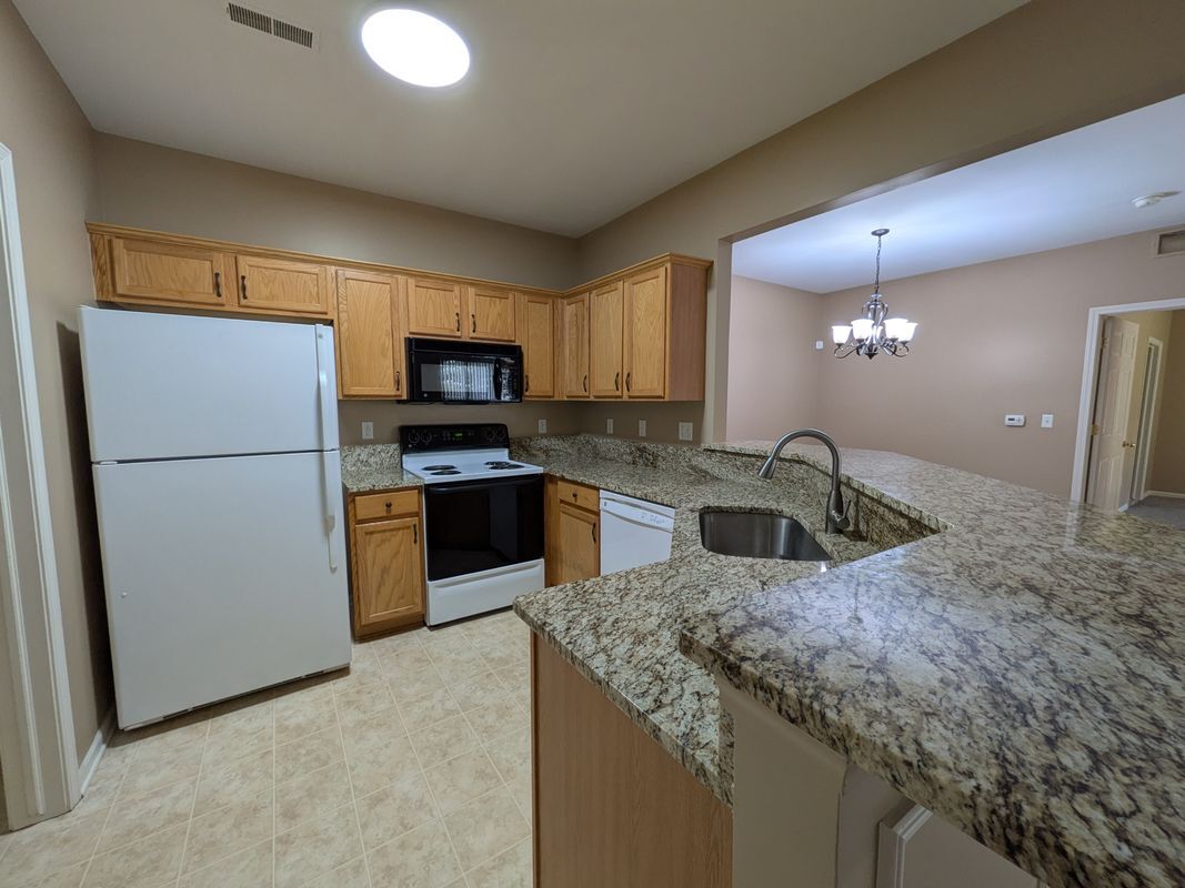 Building Photo - 24107 Chesapeake Cir