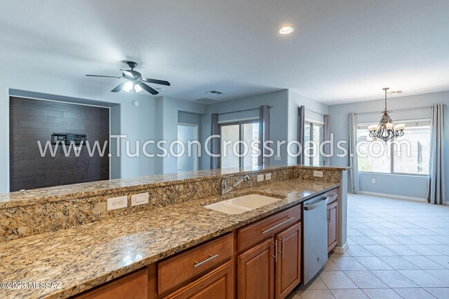 Building Photo - 1254 W Versilia Dr