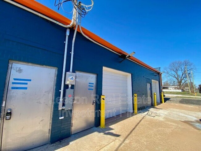 Building Photo - 218-228 North Market Street