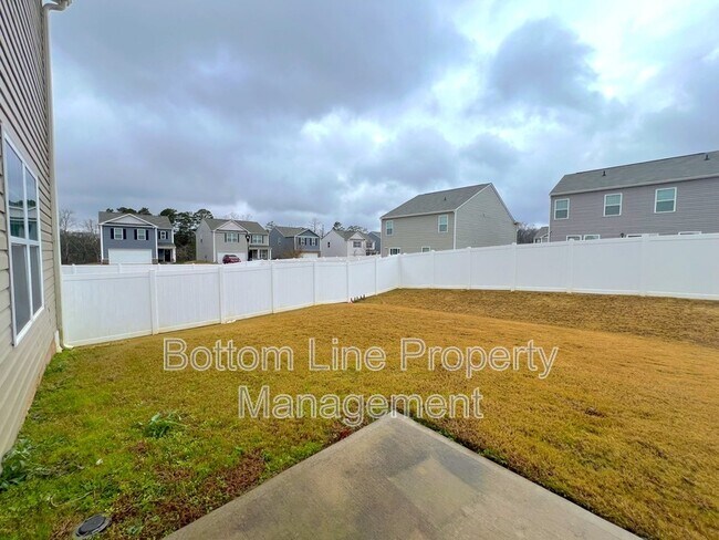 Building Photo - 1603 Blue Velvet Ln